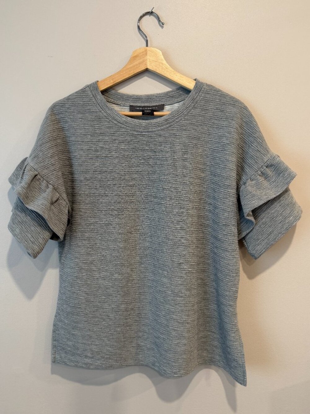 2 / $40 | French Connection Grey Sudan Marl Ruffle Sleeve Top Womens S - Picture 3 of 7